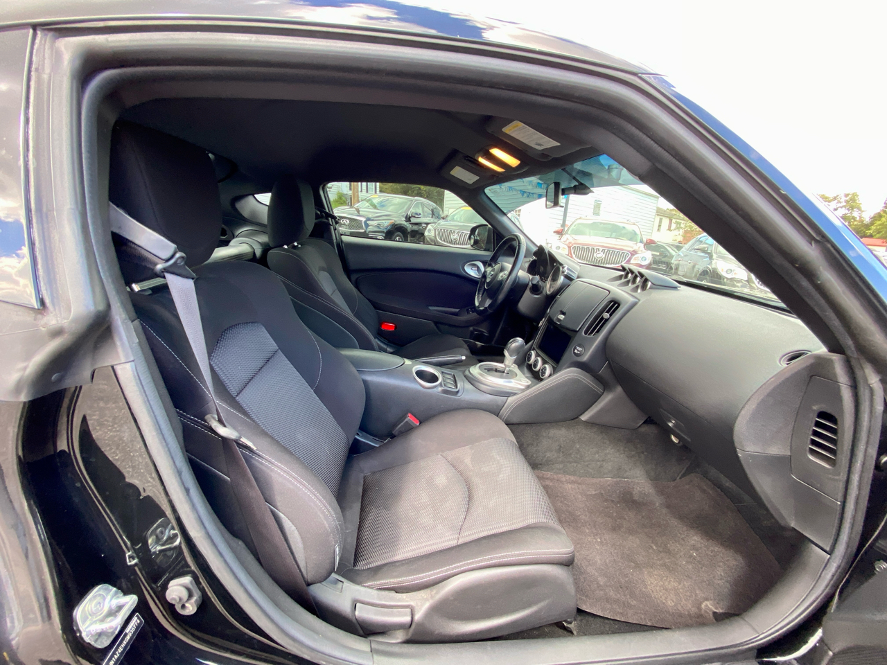 2016 Nissan 370Z photo 2