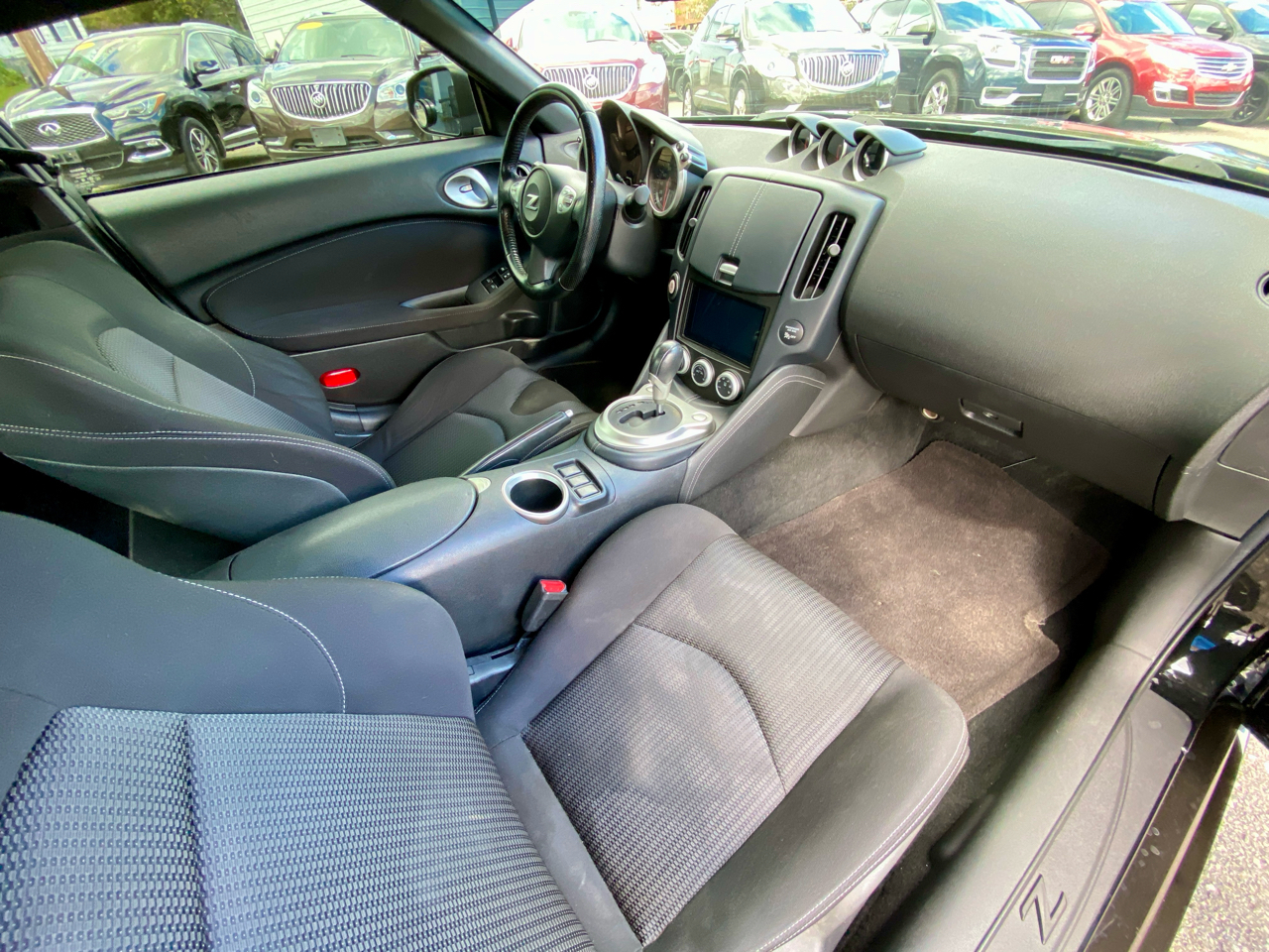 2016 Nissan 370Z photo 3