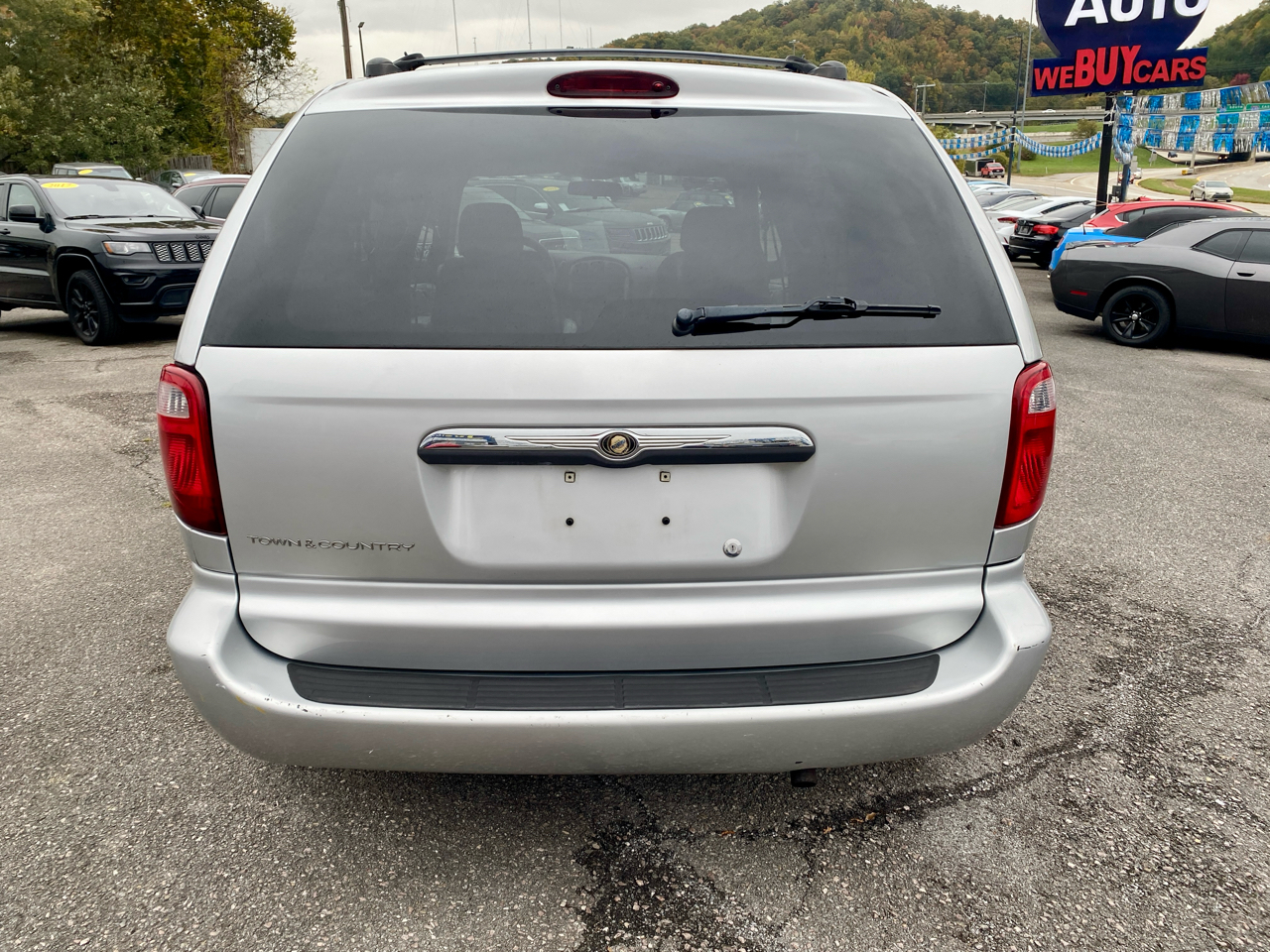 Chrysler Town & Country 4dr SWB FWD 2005 Chrysler Town & Country 4dr SWB FWD 2005