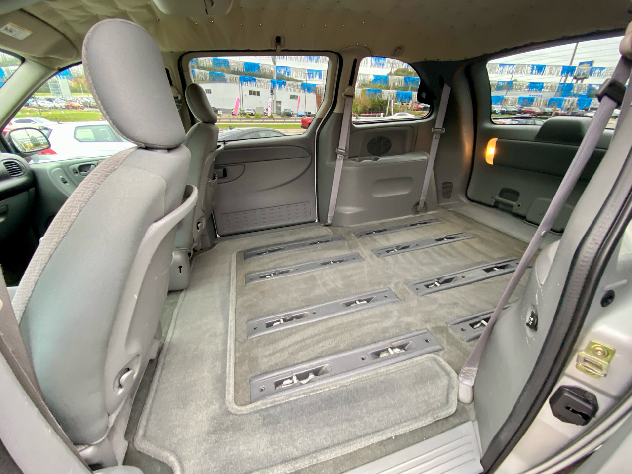 Chrysler Town & Country 4dr SWB FWD 2005 Chrysler Town & Country 4dr SWB FWD 2005