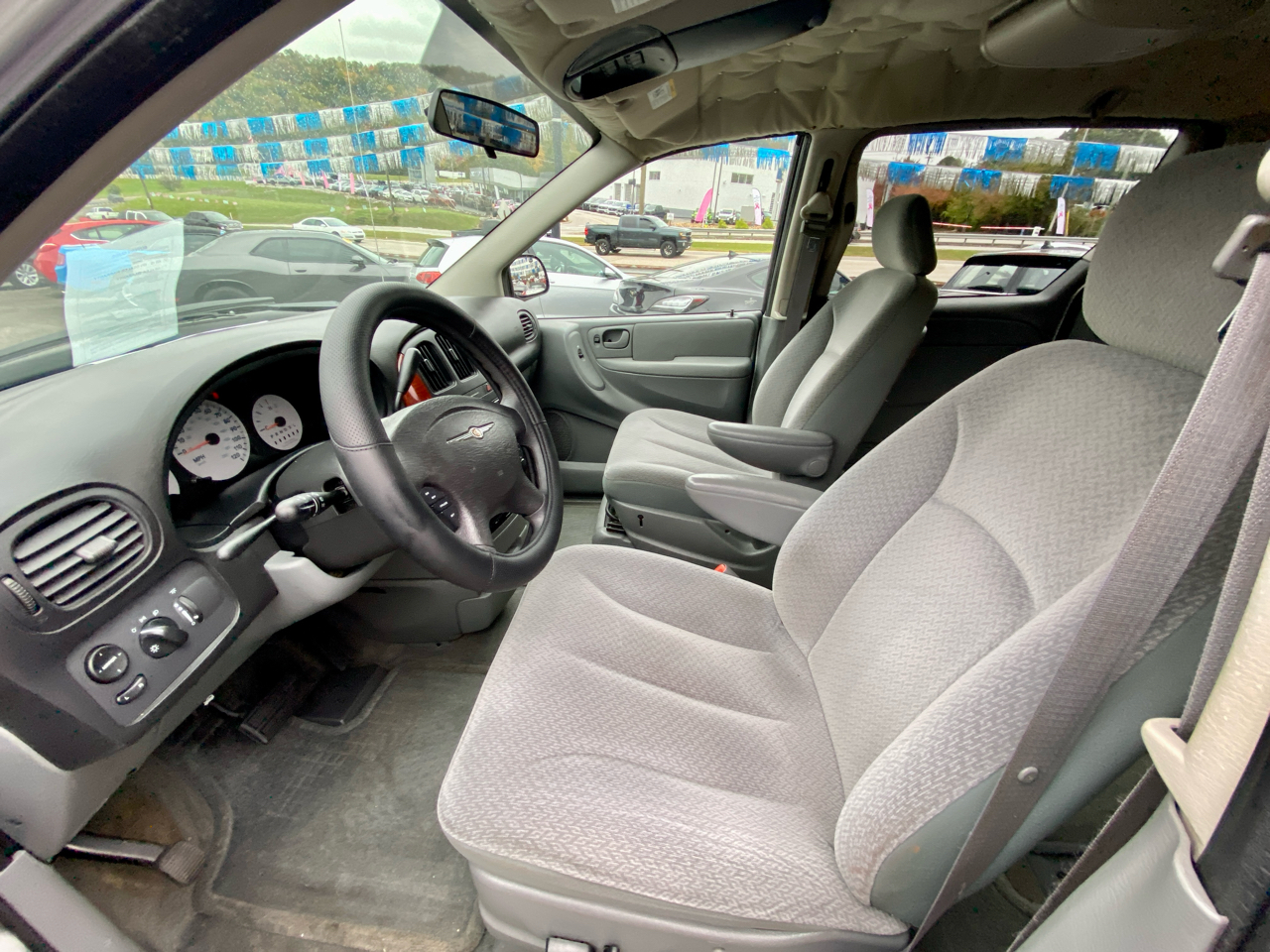 Chrysler Town & Country 4dr SWB FWD 2005 Chrysler Town & Country 4dr SWB FWD 2005