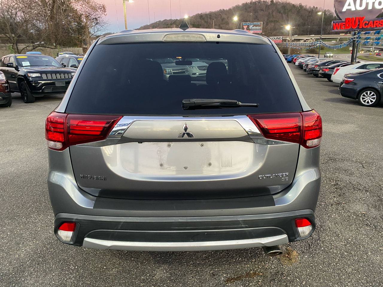 2016 Mitsubishi Outlander SEL photo 3