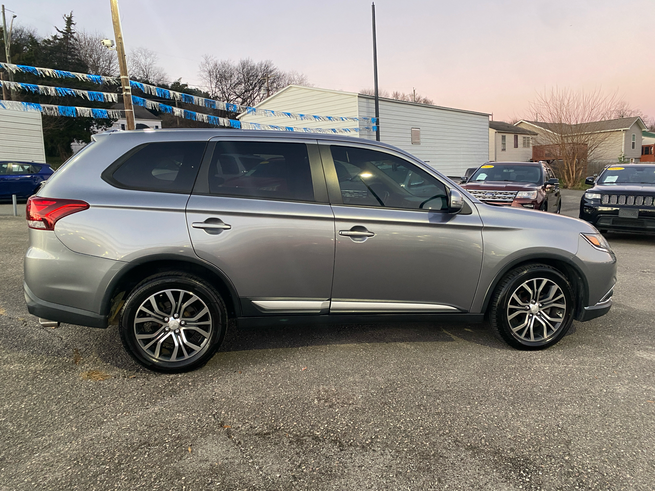 2016 Mitsubishi Outlander SEL photo 4