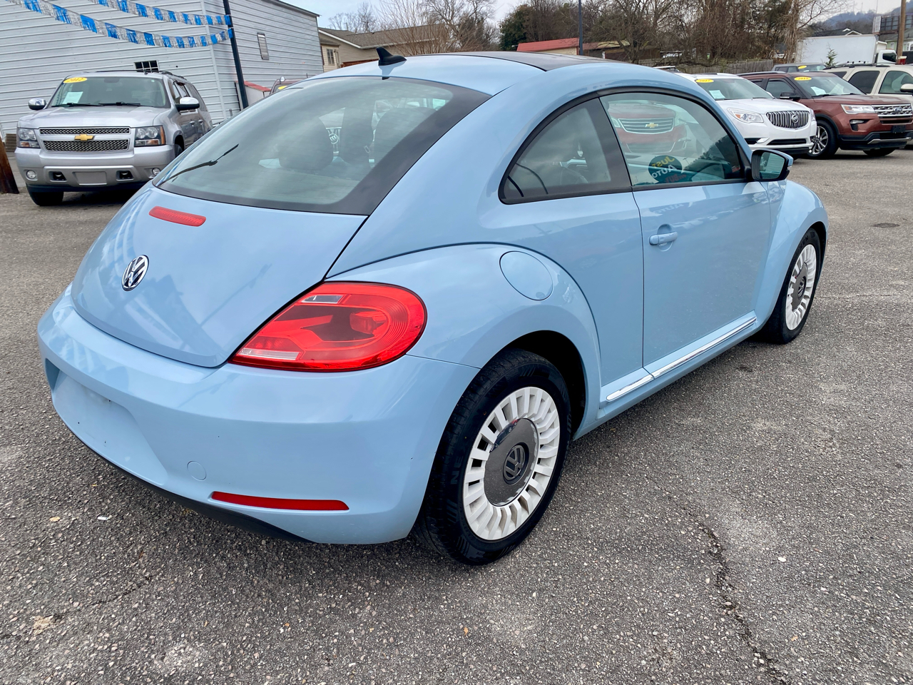 Volkswagen Beetle Coupe 2dr Auto 2.5L 2013