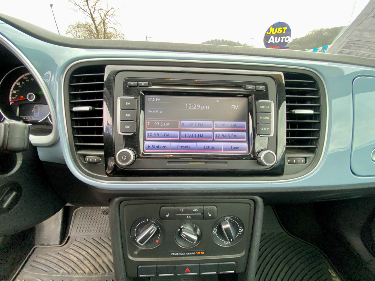 Volkswagen Beetle Coupe 2dr Auto 2.5L 2013