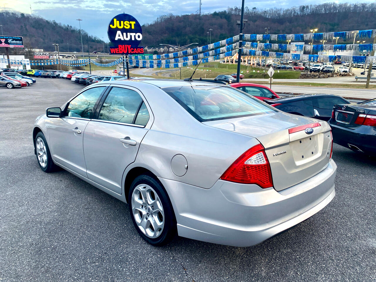 Ford Fusion 4dr Sdn SE FWD 2010