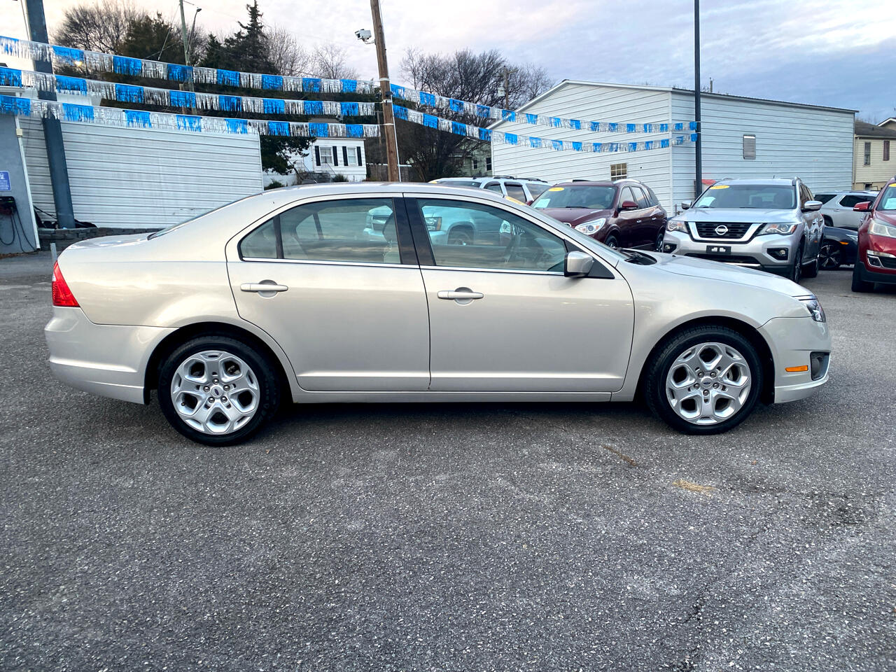 Ford Fusion 4dr Sdn SE FWD 2010