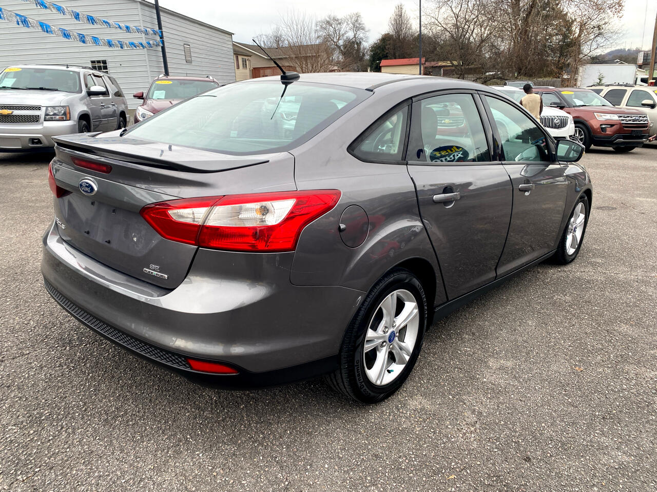 Ford Focus 4dr Sdn SE 2013