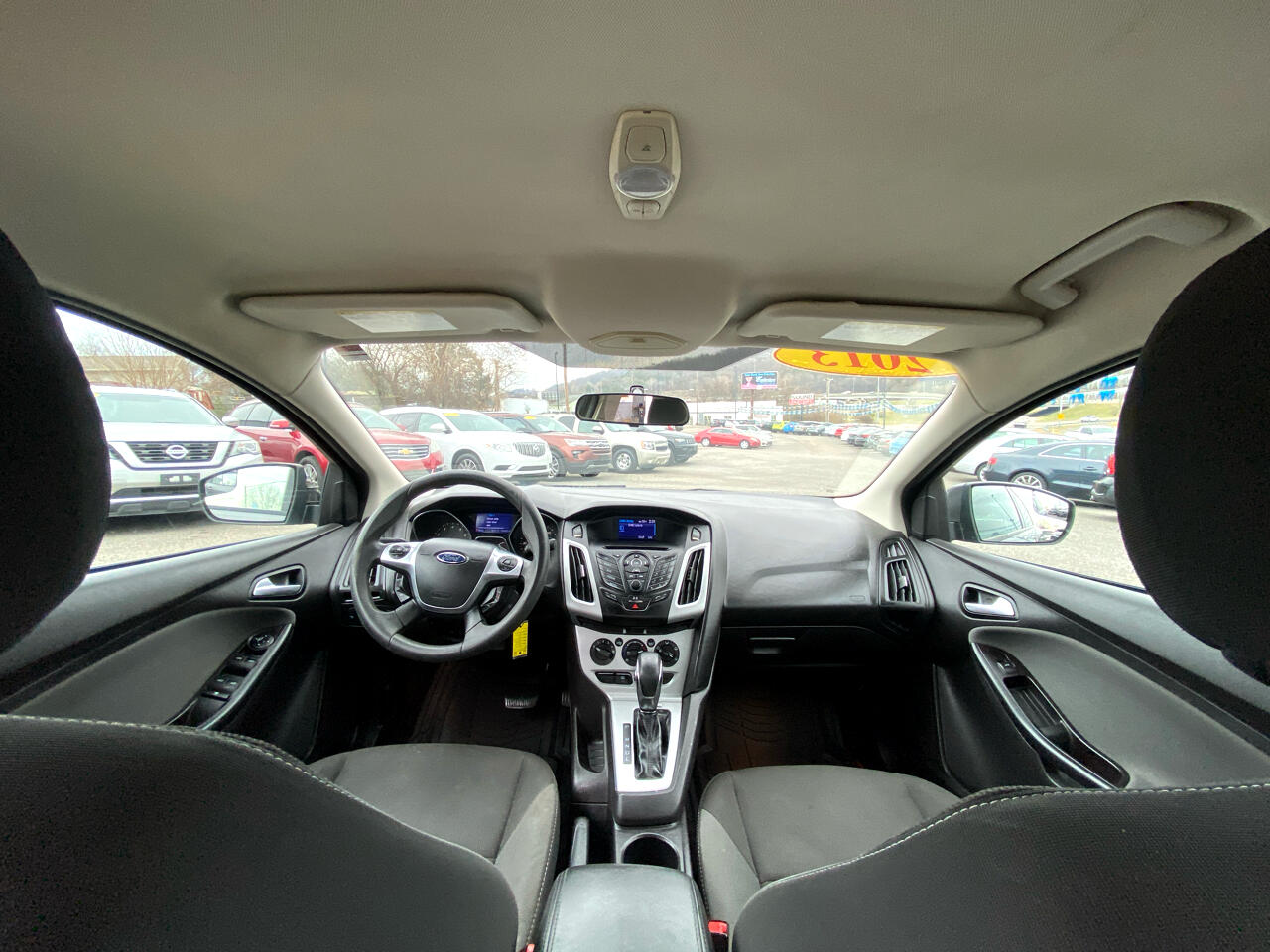 Ford Focus 4dr Sdn SE 2013