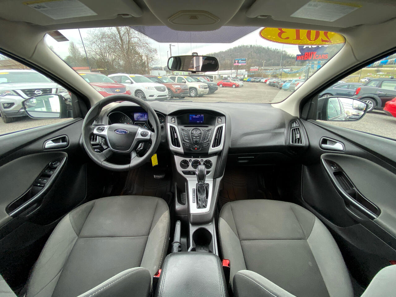 Ford Focus 4dr Sdn SE 2013