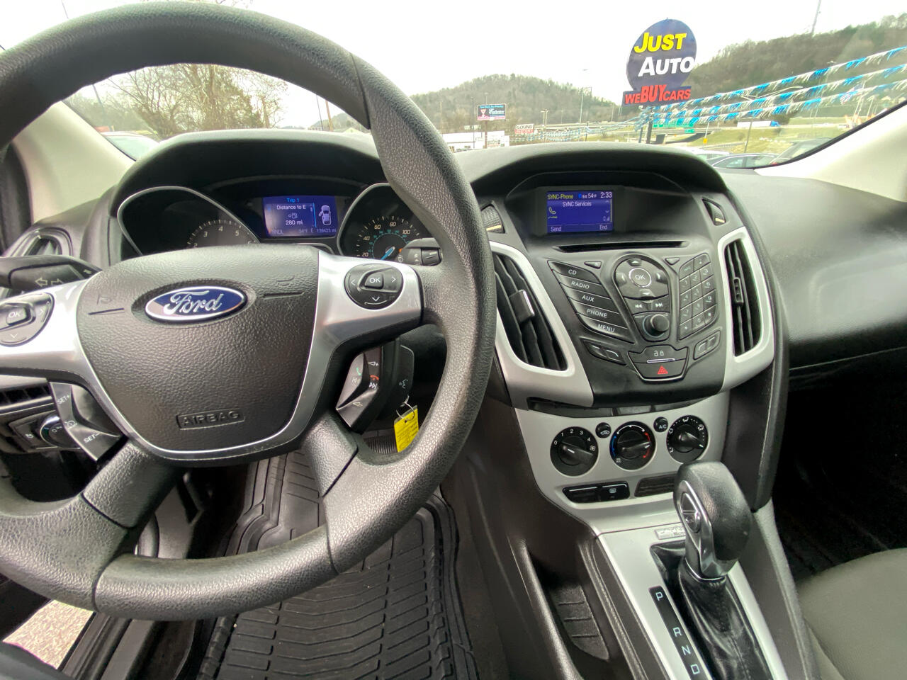 Ford Focus 4dr Sdn SE 2013