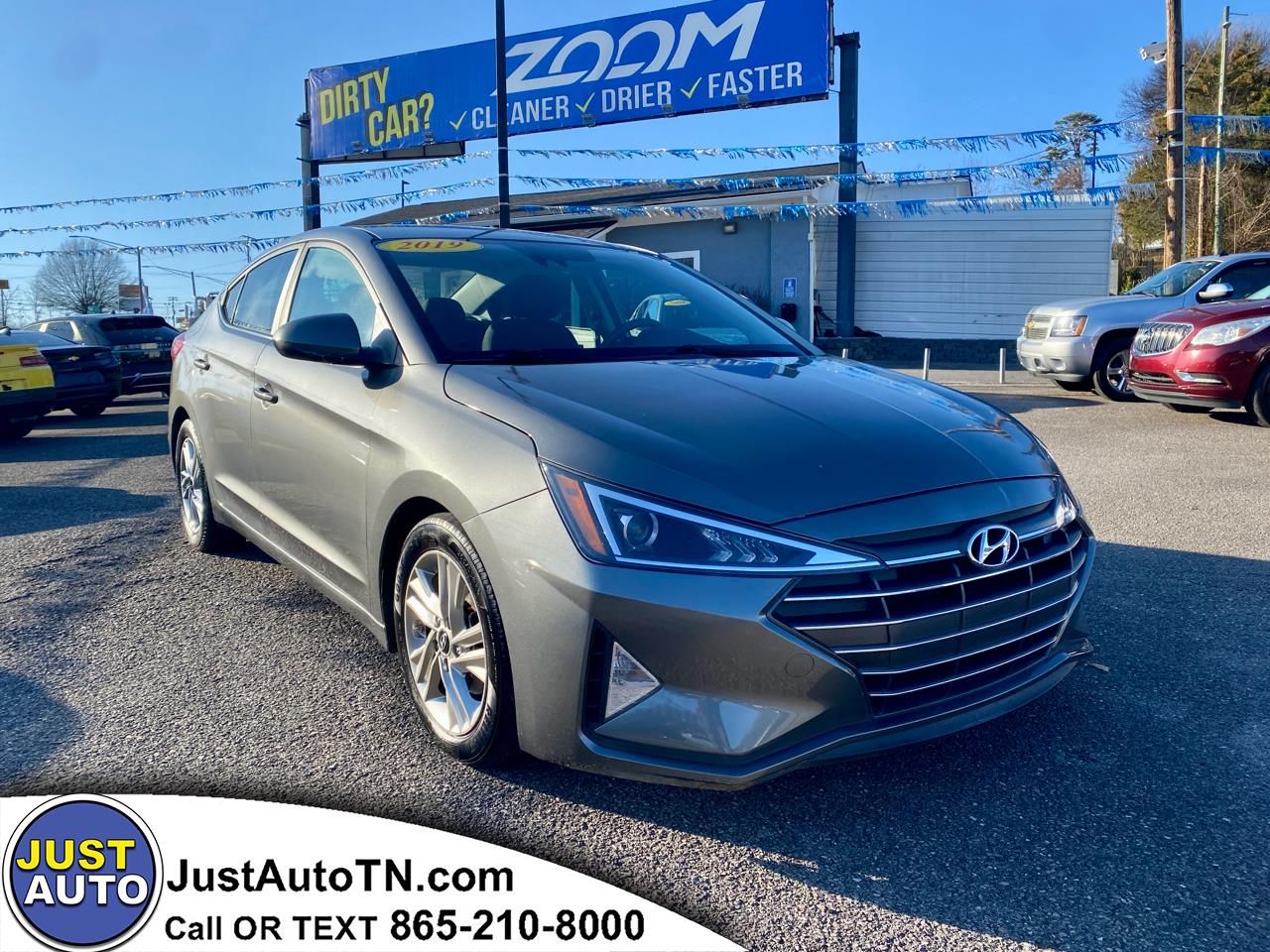 2019 Hyundai Elantra SEL's photo