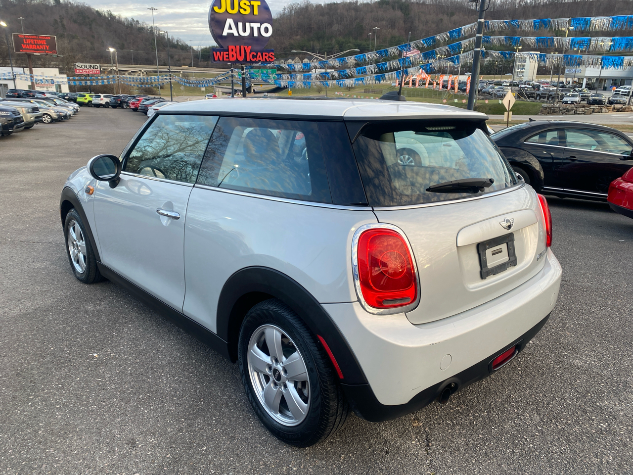 MINI Cooper Hardtop 2dr HB 2015