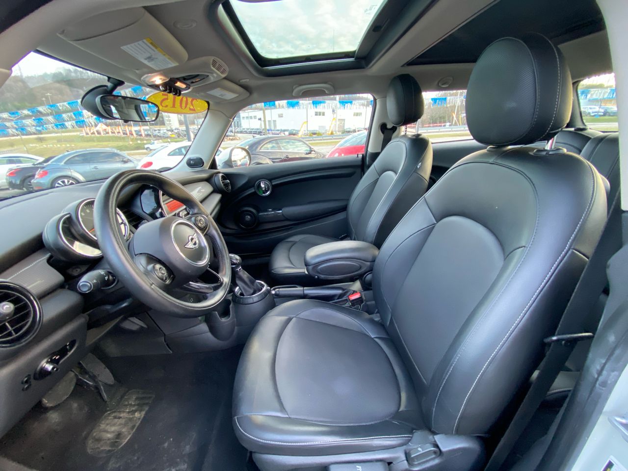 MINI Cooper Hardtop 2dr HB 2015