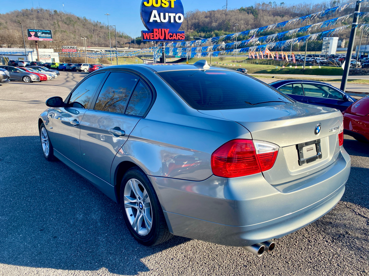 BMW 3 Series 4dr Sdn 328xi AWD SULEV 2008