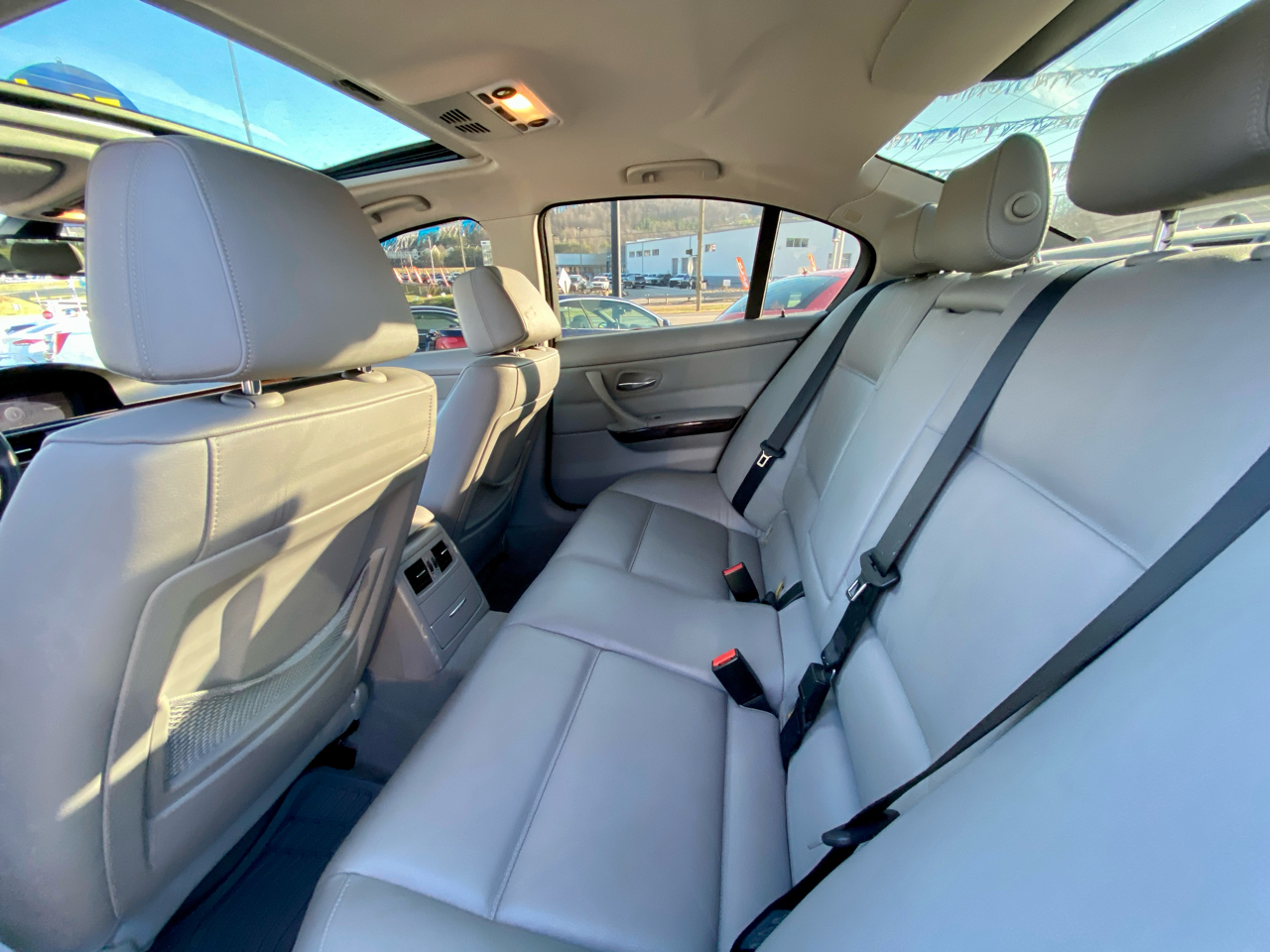 BMW 3 Series 4dr Sdn 328xi AWD SULEV 2008