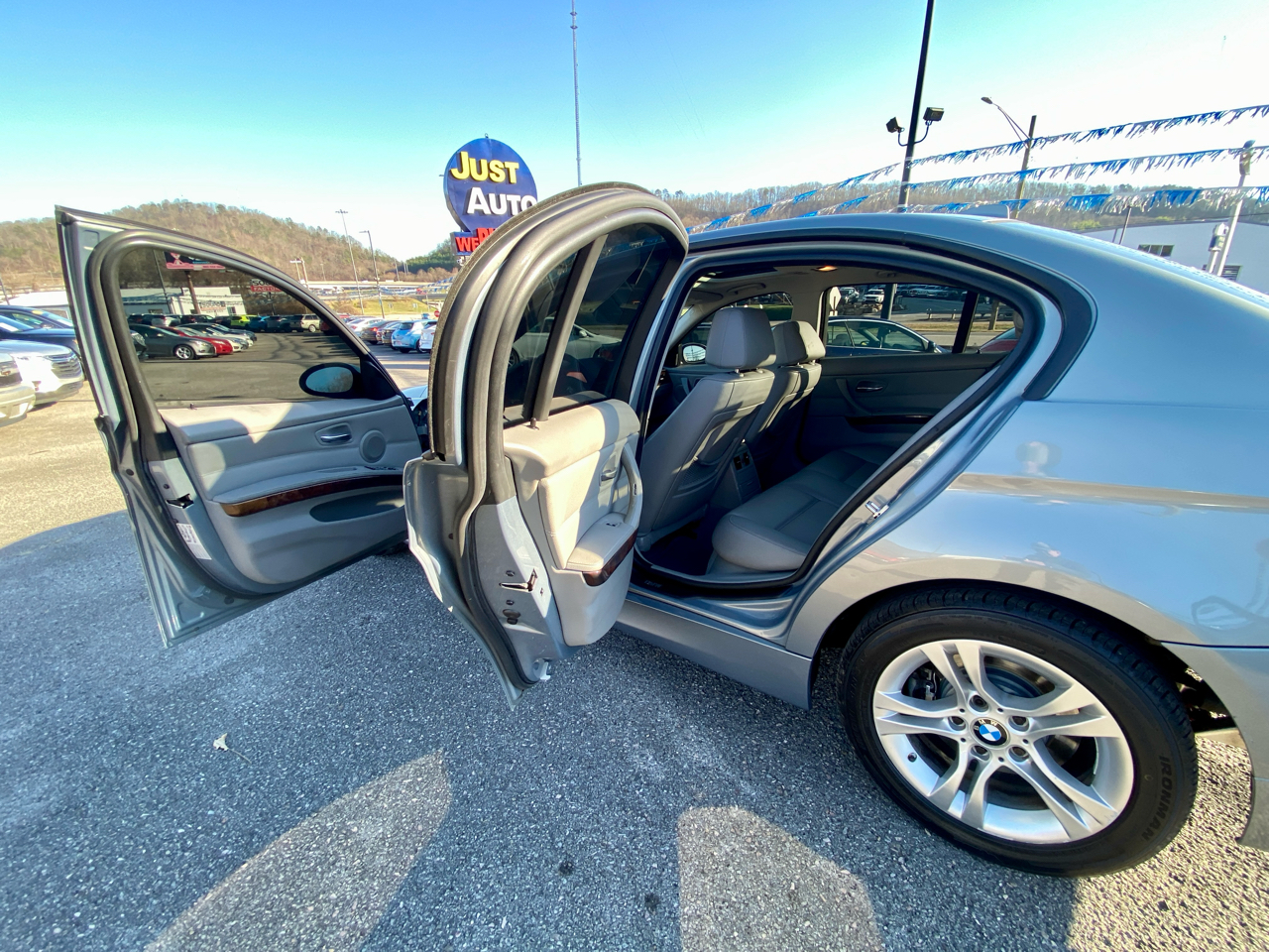 BMW 3 Series 4dr Sdn 328xi AWD SULEV 2008