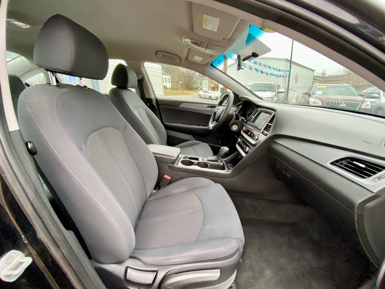 Hyundai Sonata SE 2.4L 2018