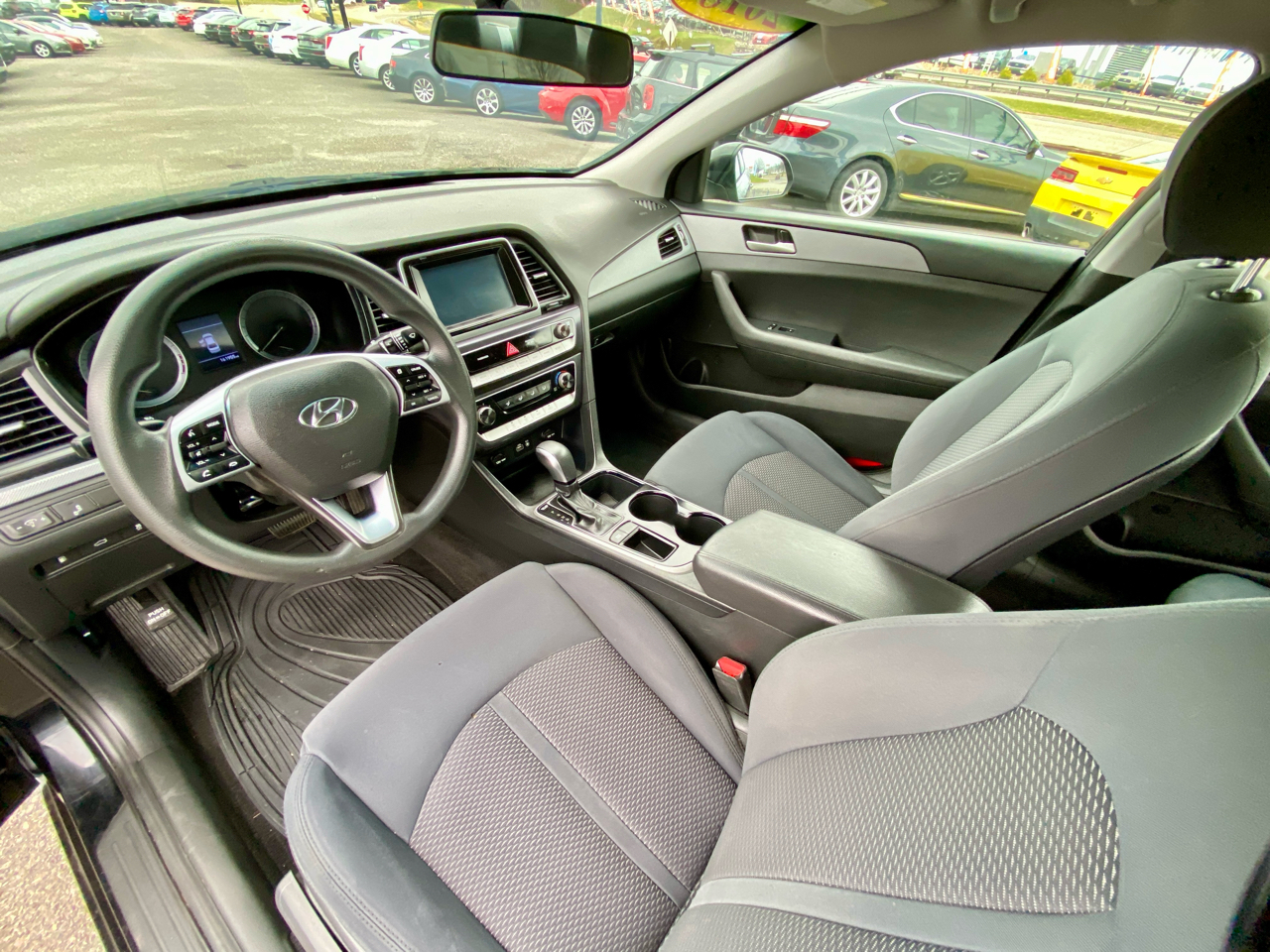 Hyundai Sonata SE 2.4L 2018