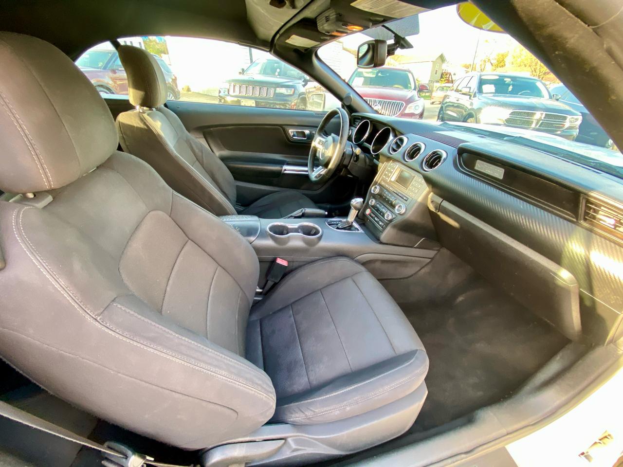 Ford Mustang V6 Convertible 2017