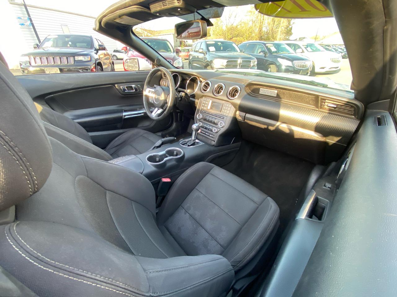 Ford Mustang V6 Convertible 2017