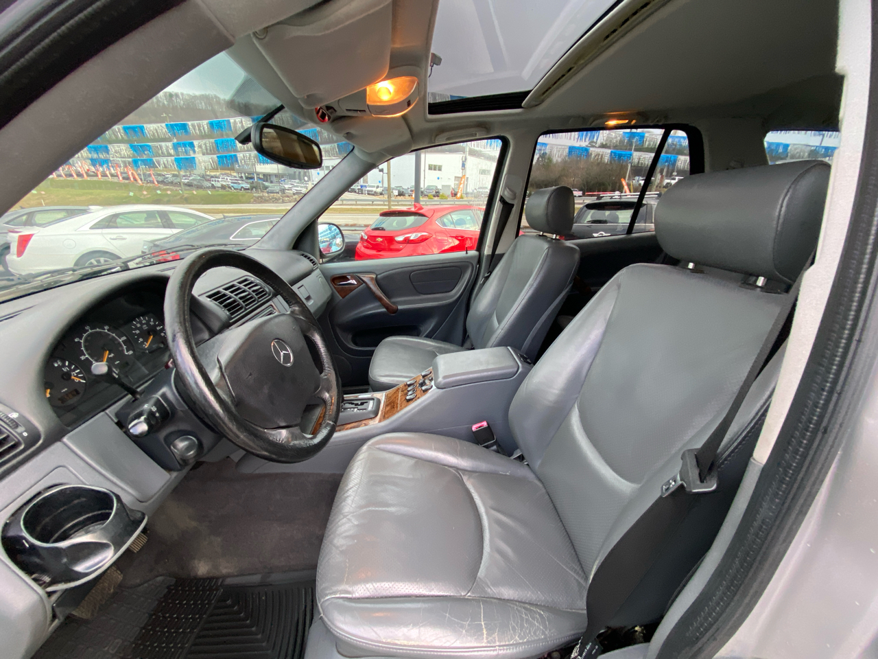 Mercedes-Benz M-Class 4dr AWD 3.2L 1999