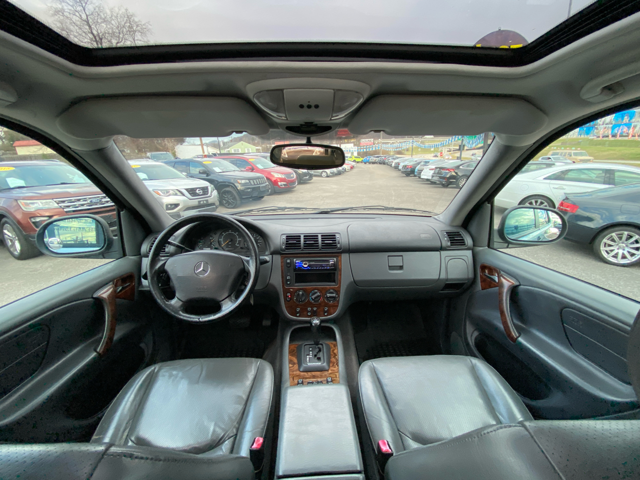 Mercedes-Benz M-Class 4dr AWD 3.2L 1999