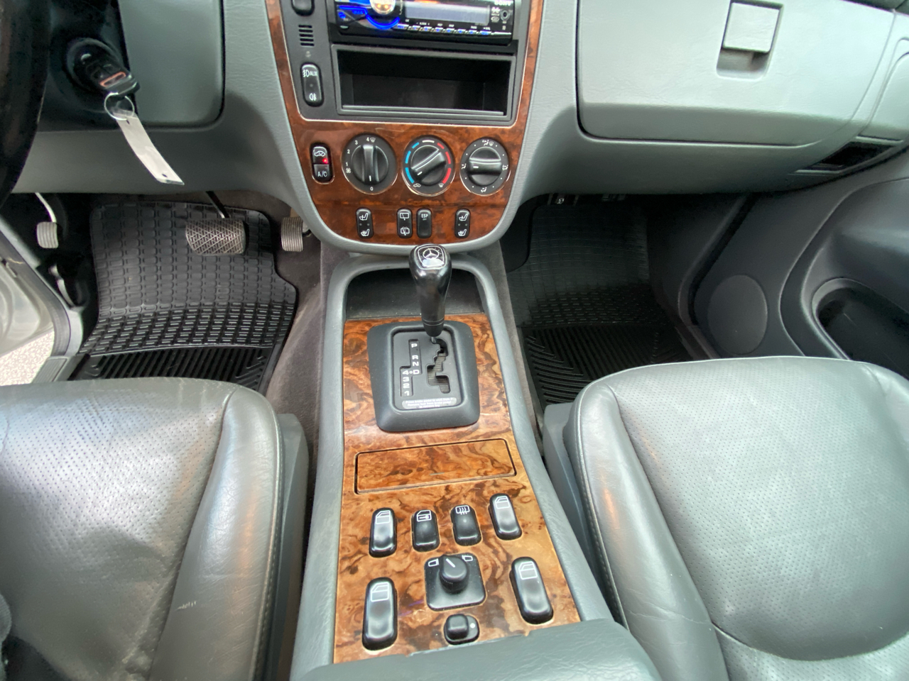 Mercedes-Benz M-Class 4dr AWD 3.2L 1999