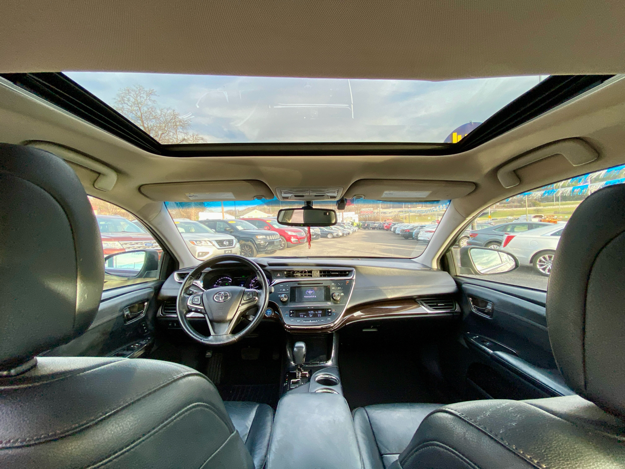 Toyota Avalon Hybrid 4dr Sdn XLE Touring (Natl) 2014