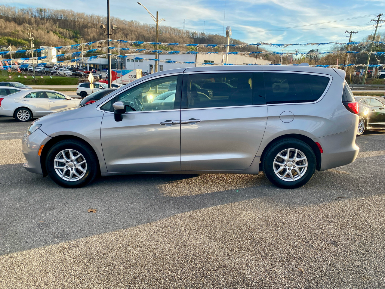 Chrysler Pacifica LX FWD 2017