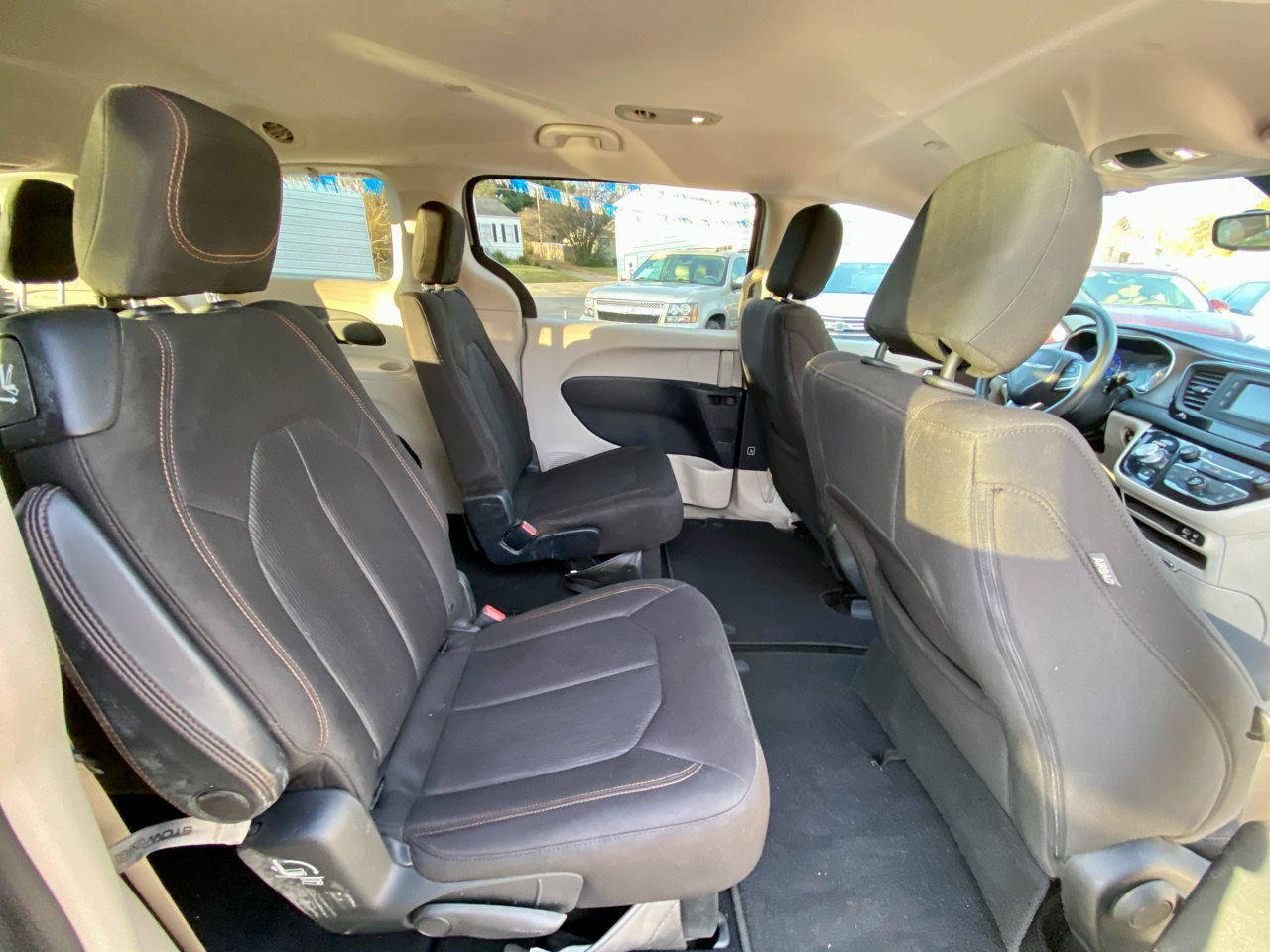 Chrysler Pacifica LX FWD 2017