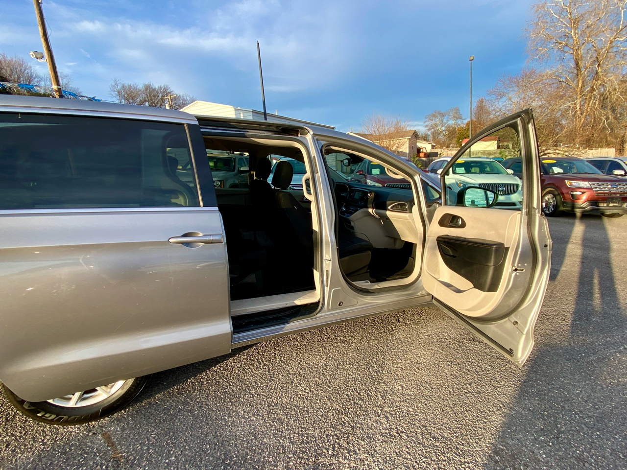 Chrysler Pacifica LX FWD 2017