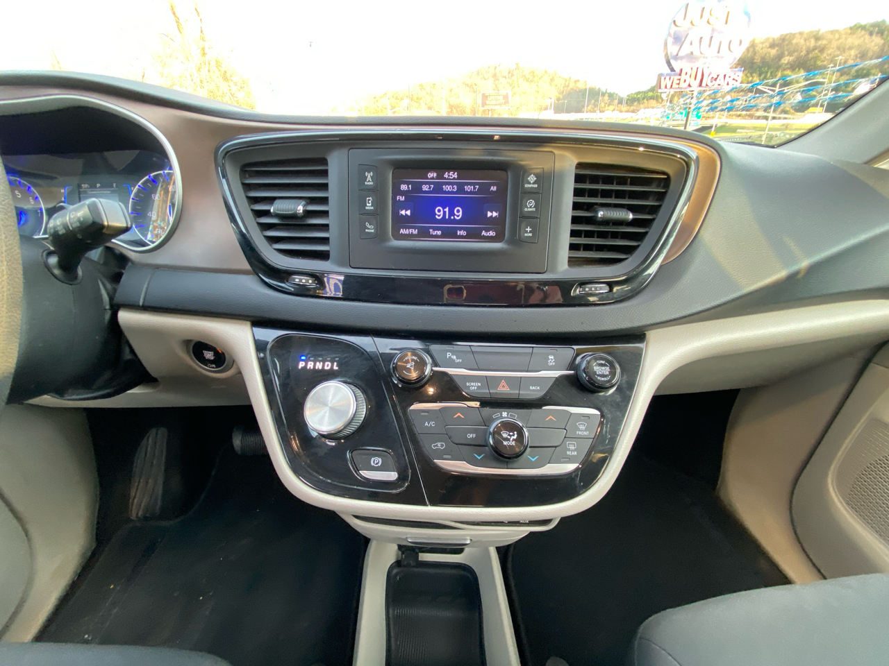 Chrysler Pacifica LX FWD 2017
