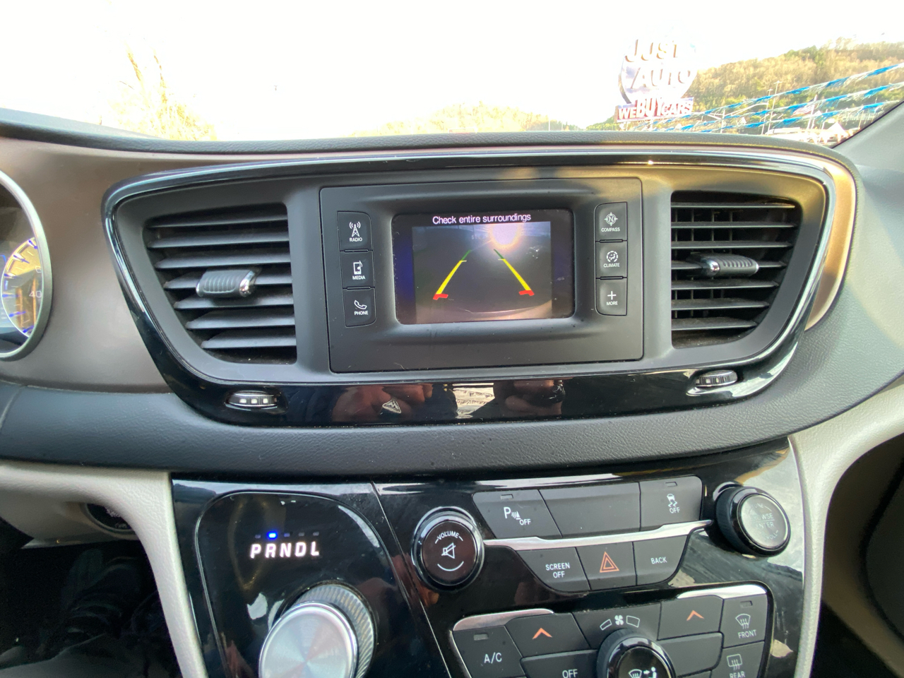 Chrysler Pacifica LX FWD 2017