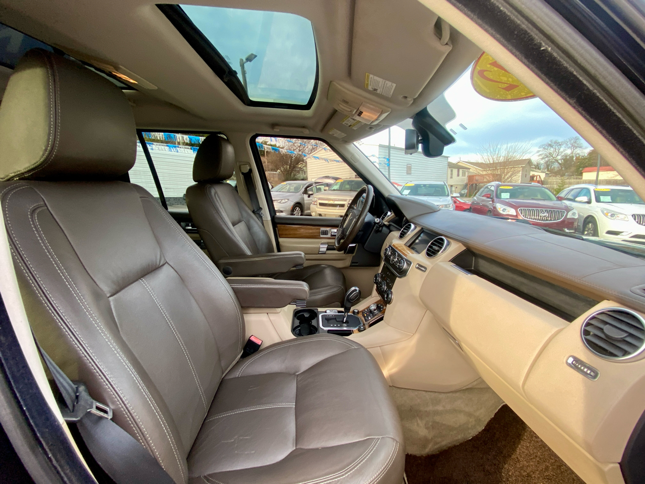 Land Rover LR4 4WD 4dr LUX 2012