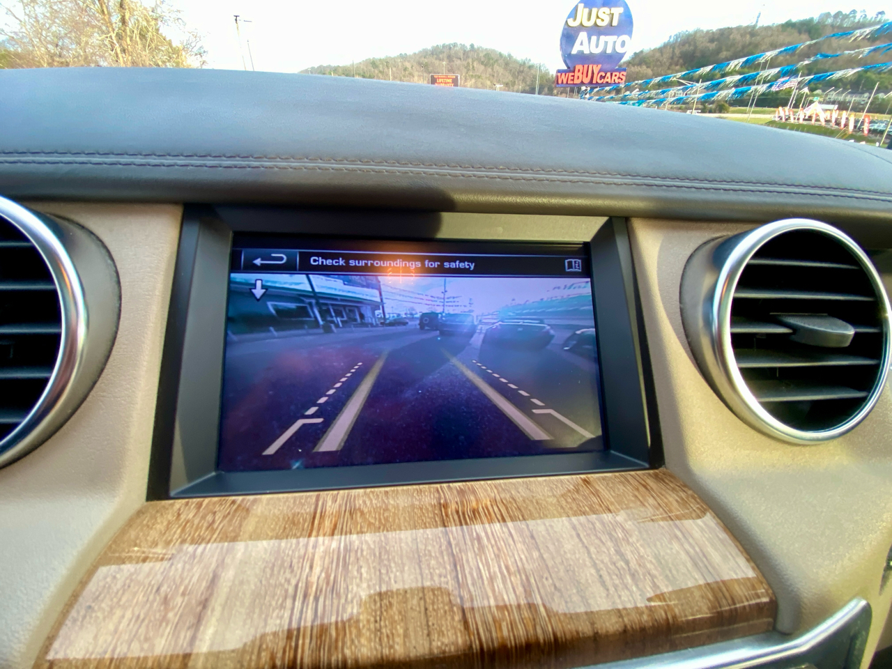 Land Rover LR4 4WD 4dr LUX 2012