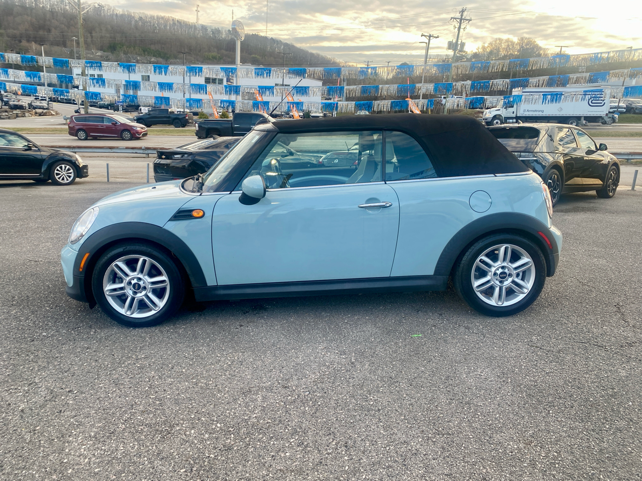 MINI Cooper Convertible 2dr 2013