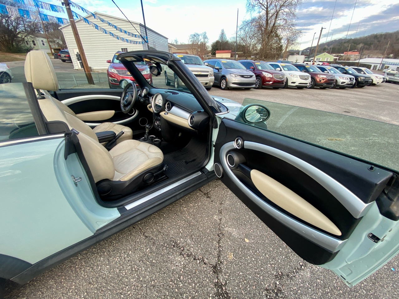 MINI Cooper Convertible 2dr 2013