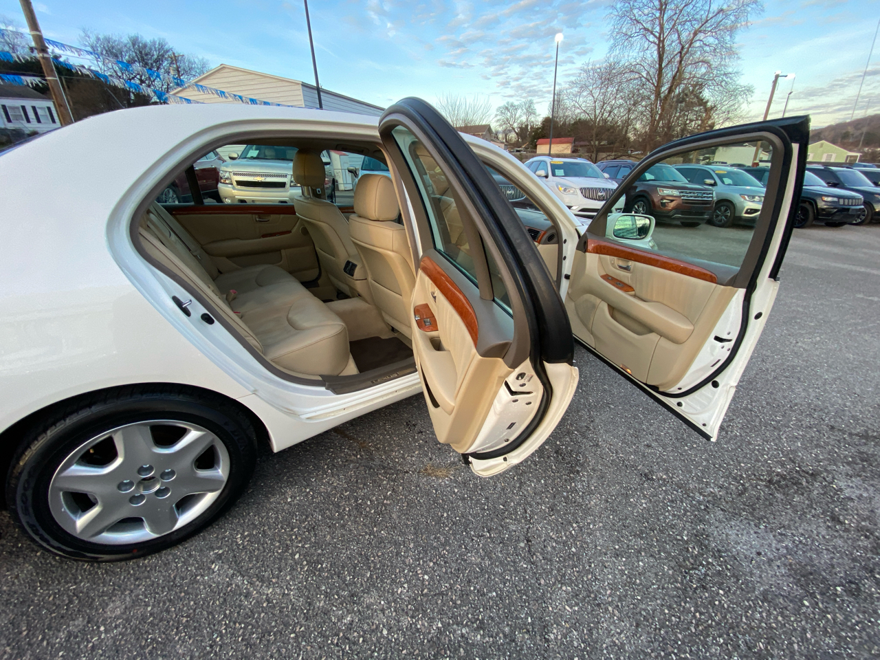 Lexus LS 430 4dr Sdn 2004