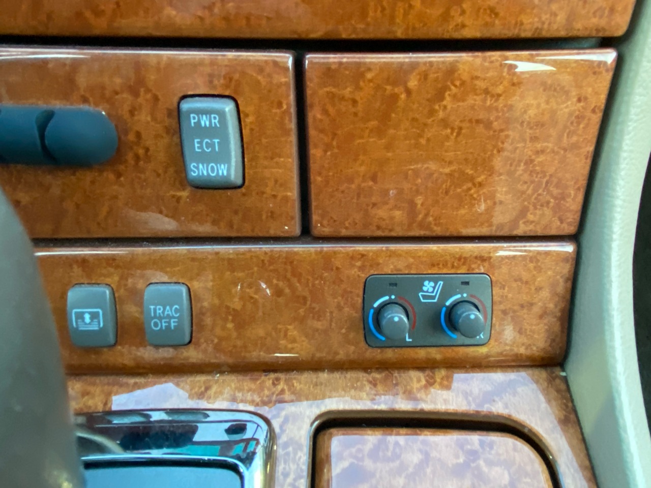 Lexus LS 430 4dr Sdn 2004