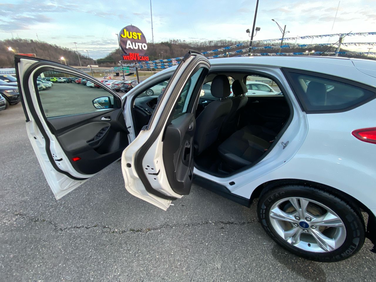 Ford Focus 5dr HB SE 2014