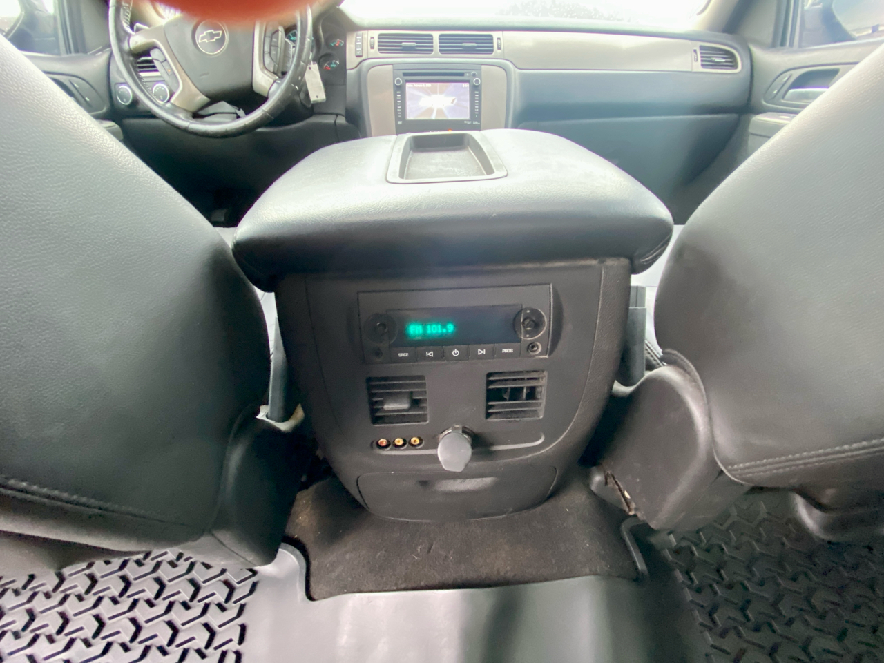 Chevrolet Avalanche 4WD Crew Cab LT 2012