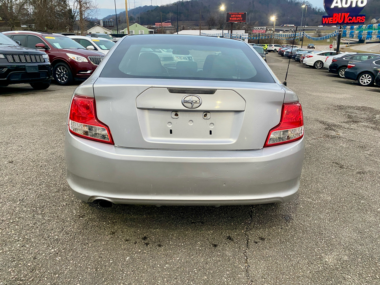 Scion tC 2dr HB Man (Natl) 2011