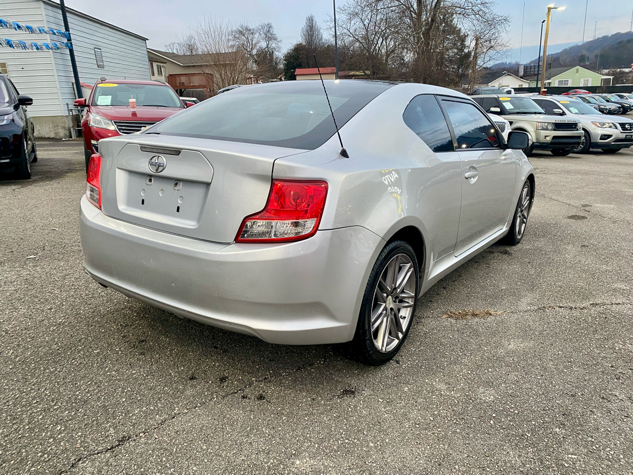 Scion tC 2dr HB Man (Natl) 2011