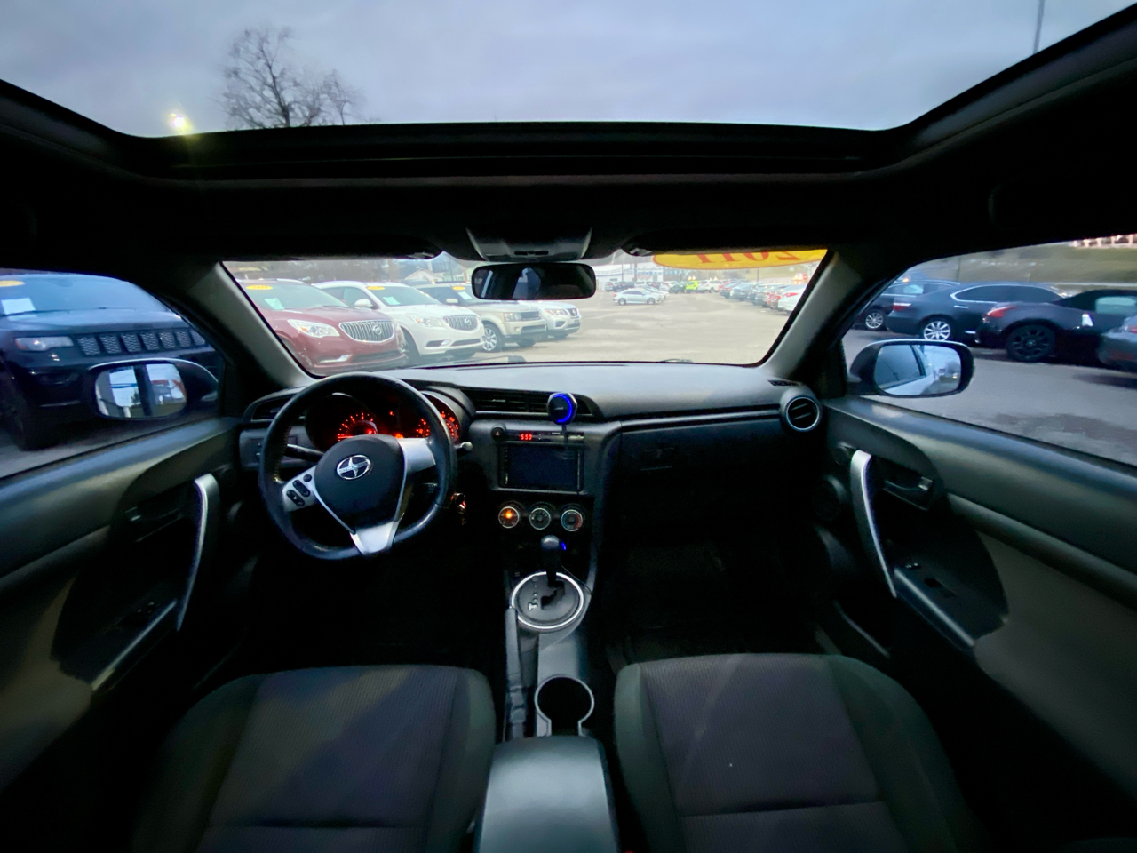 Scion tC 2dr HB Man (Natl) 2011