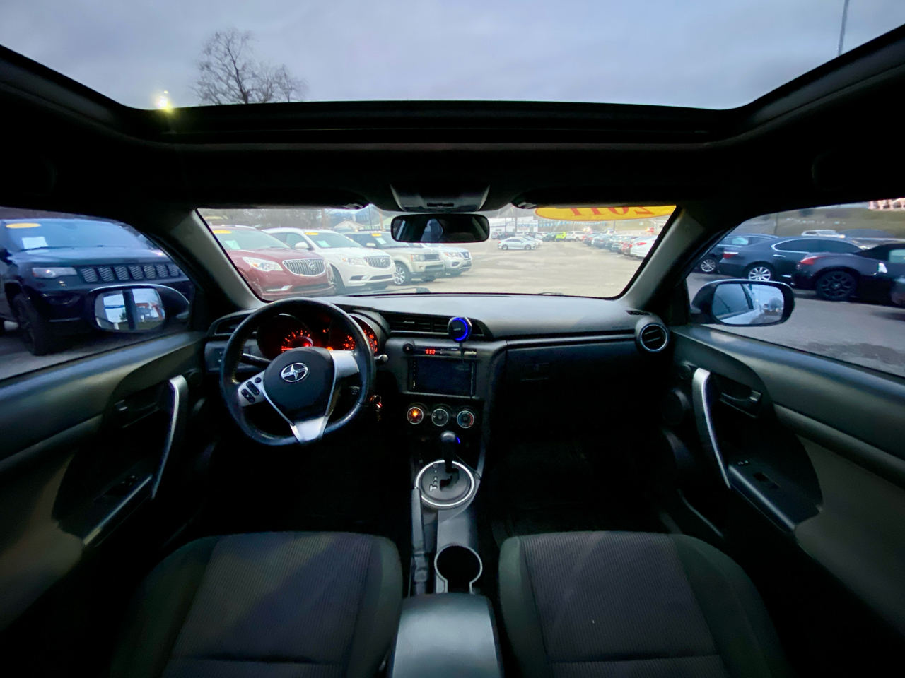 Scion tC 2dr HB Man (Natl) 2011