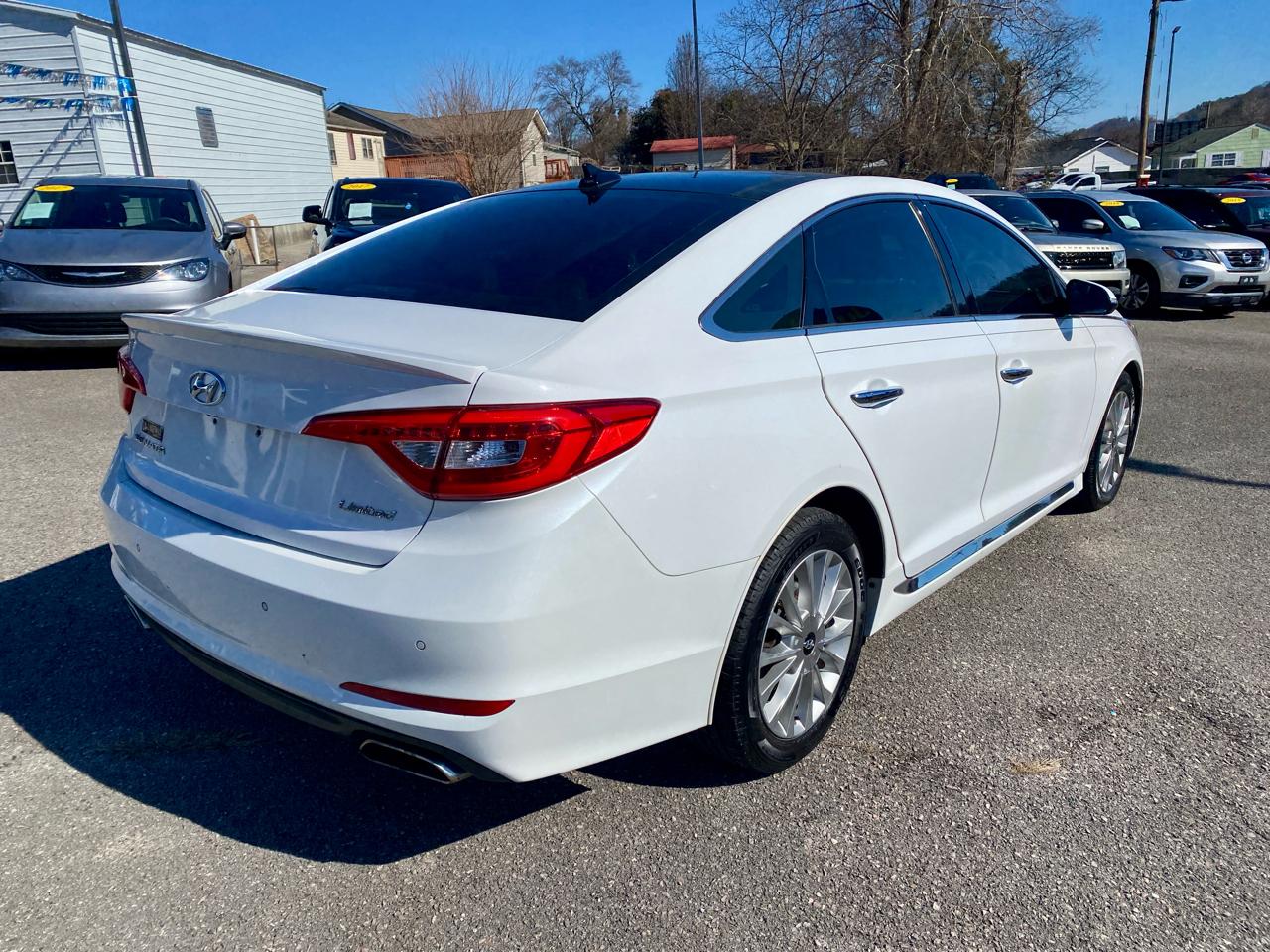 Hyundai Sonata 4dr Sdn 2.4L Limited w/Brown Seats 2015