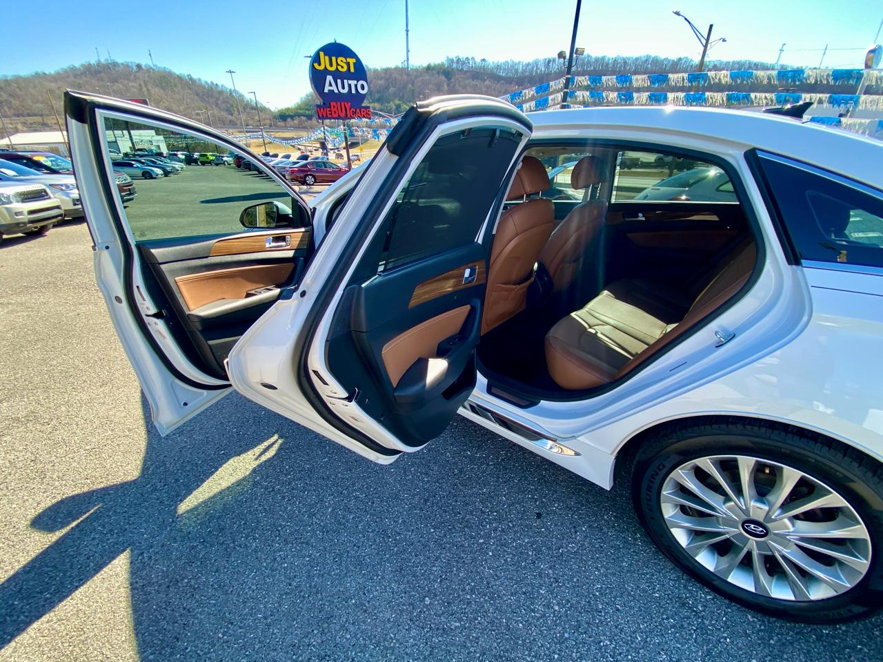 Hyundai Sonata 4dr Sdn 2.4L Limited w/Brown Seats 2015