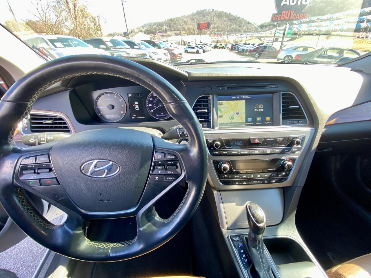 Hyundai Sonata 4dr Sdn 2.4L Limited w/Brown Seats 2015