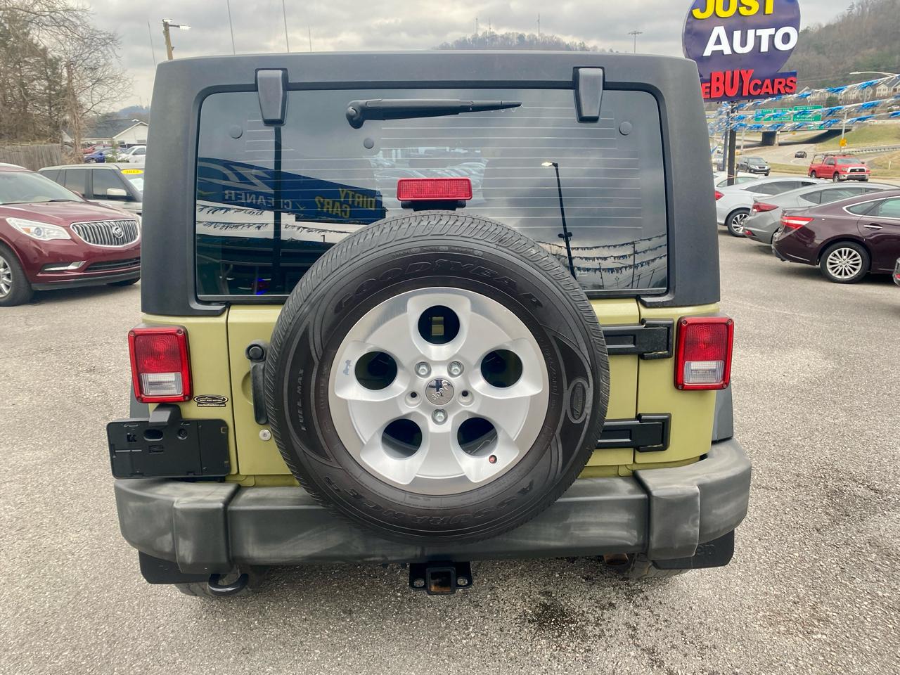 Jeep Wrangler Unlimited 4WD 4dr Sport 2013